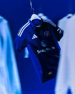 Manchester United Away Kit